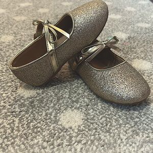 Felix & Flora gold sparkle toddler dress shoes